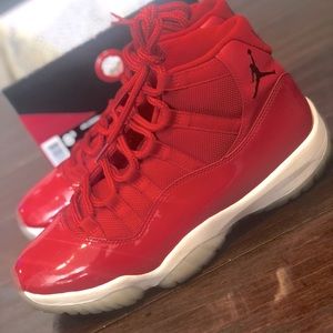 Gently used Air Jordan 11 Retro